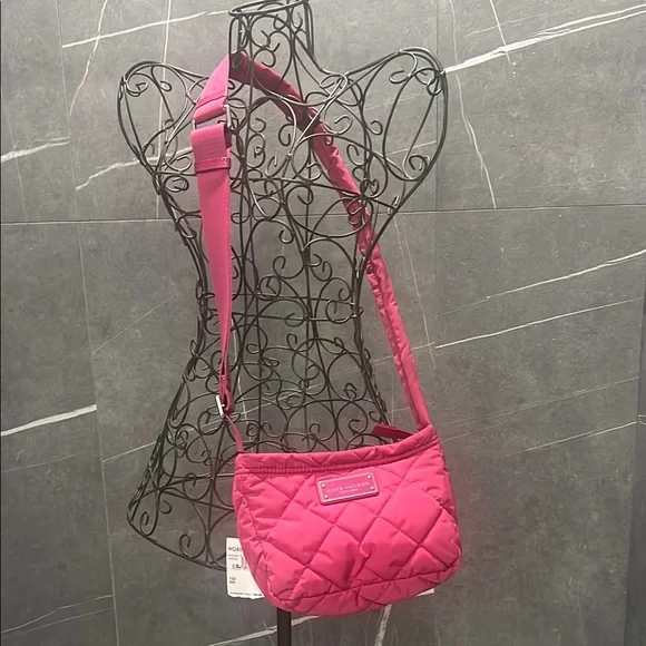 Marc Jacob’s Vibrant Pink Quilted Crossbody NWT - Picture 1 of 16